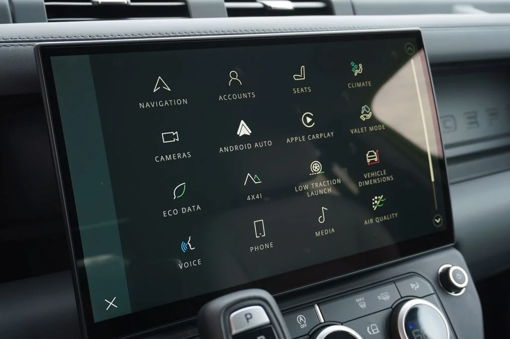 New 2026 Woolstone Green Land Rover X-Dynamic SE image 20
