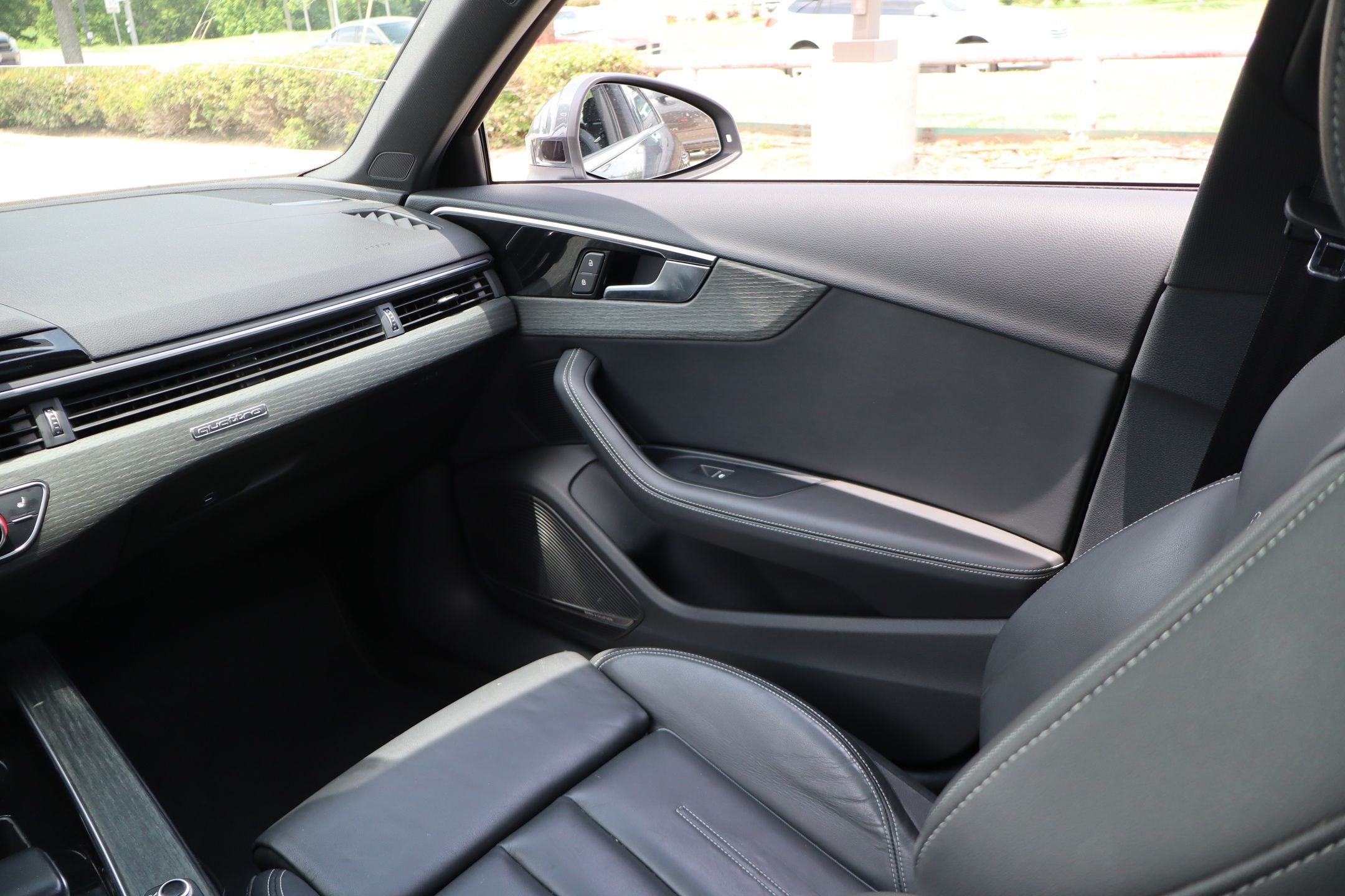 Used 2023 Daytona Gray Pearl Effect Audi 45 S line Premium image 24