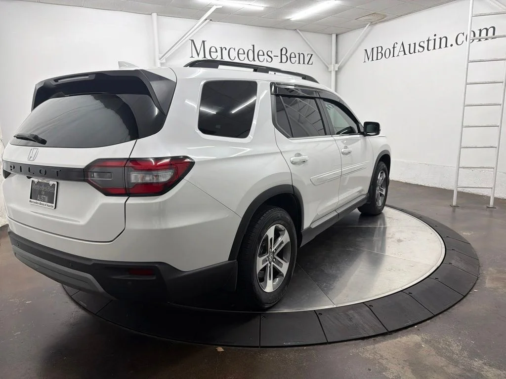 Used 2025  Honda EX-L image 7