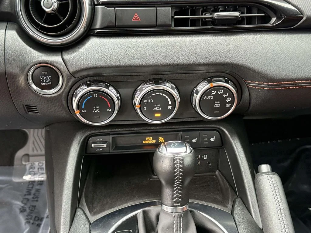 Used 2023 White Mazda Grand Touring image 18