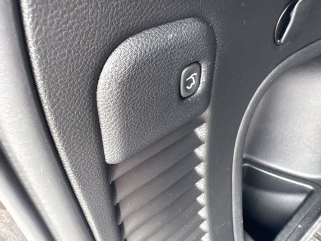 Used 2021 Granite Crystal Clearcoat Metallic Jeep Limited image 16