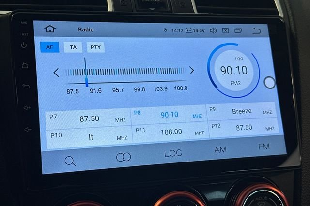 Used 2017 White Subaru Base image 19