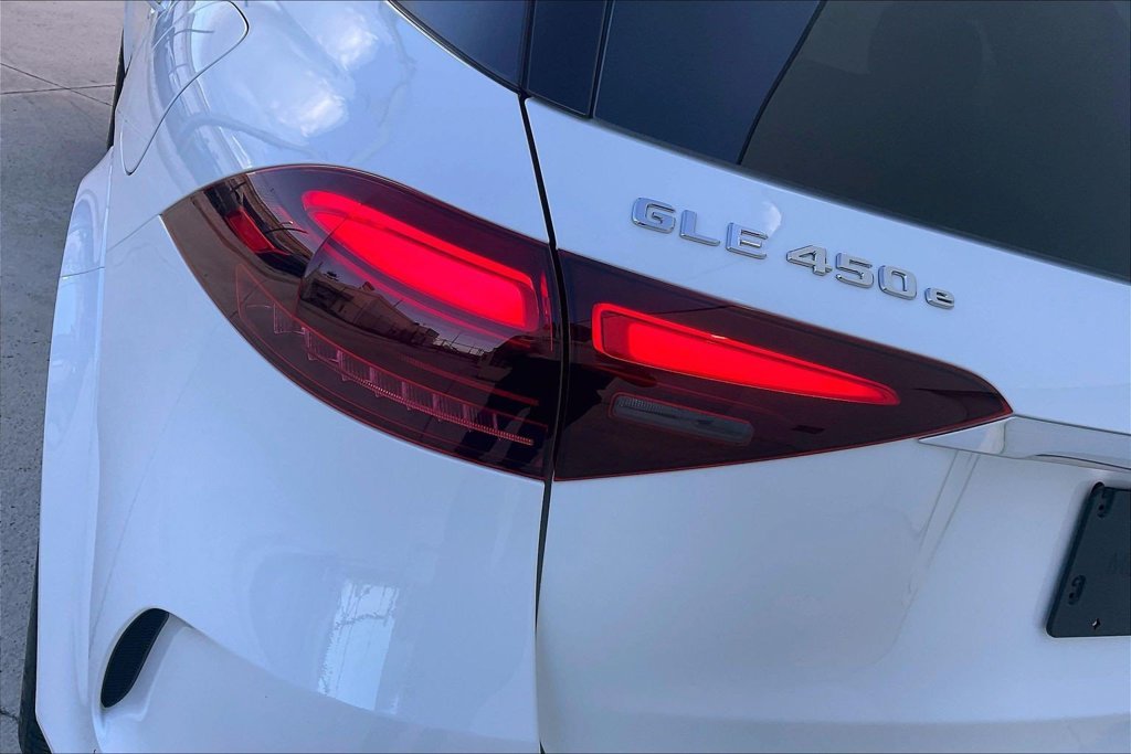 Certified Used 2026 White Mercedes-Benz GLE 450e image 25