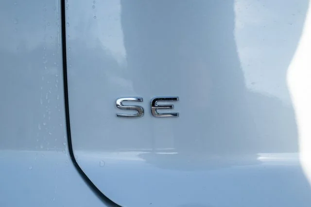 Used 2026 White/off-white Volkswagen 2.0T SE w/Technology image 9