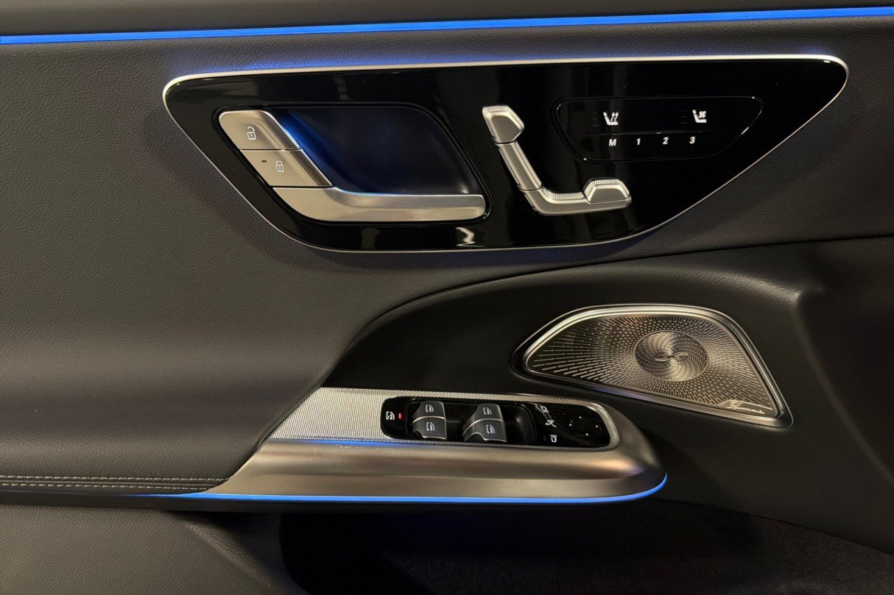 New 2027 MANUFAKTUR Alpine Grey Mercedes-Benz E 450 4MATIC® Sedan image 10