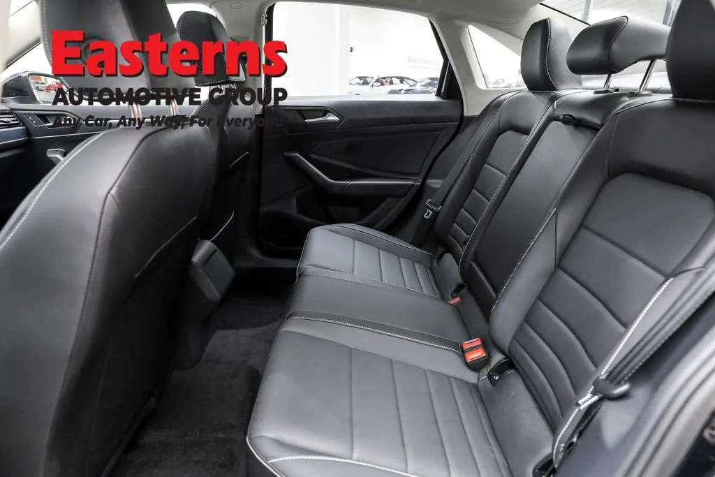 Used 2024 Black Volkswagen 1.5T SE image 21