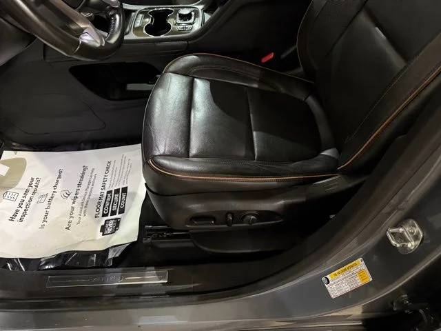 Used 2020 Steel Metallic GMC AT4 image 24