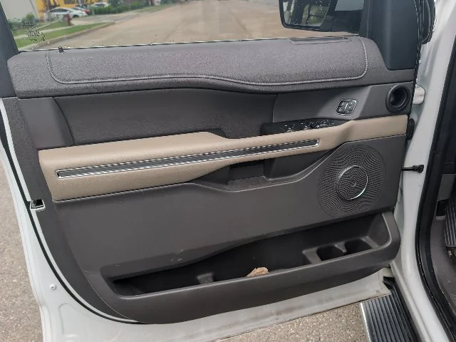 Used 2019 White Ford XLT image 8