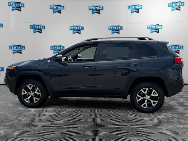 Used 2016 Black Jeep Trailhawk image 2