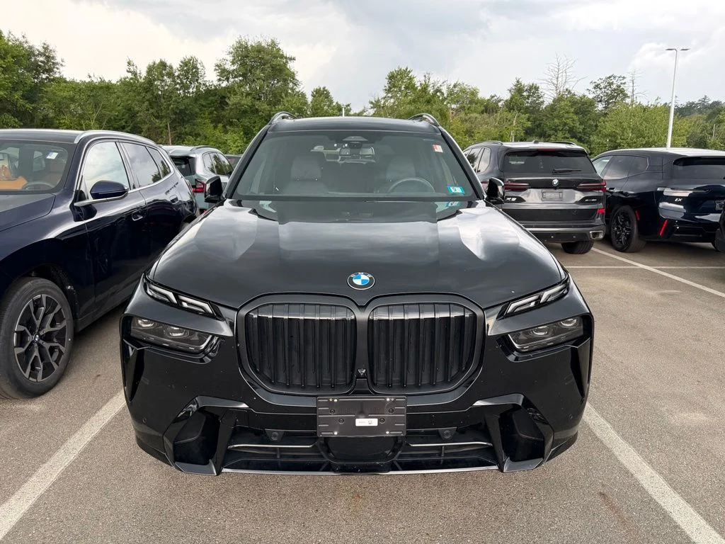 Used 2026 Black Sapphire Metallic BMW xDrive40i image 2