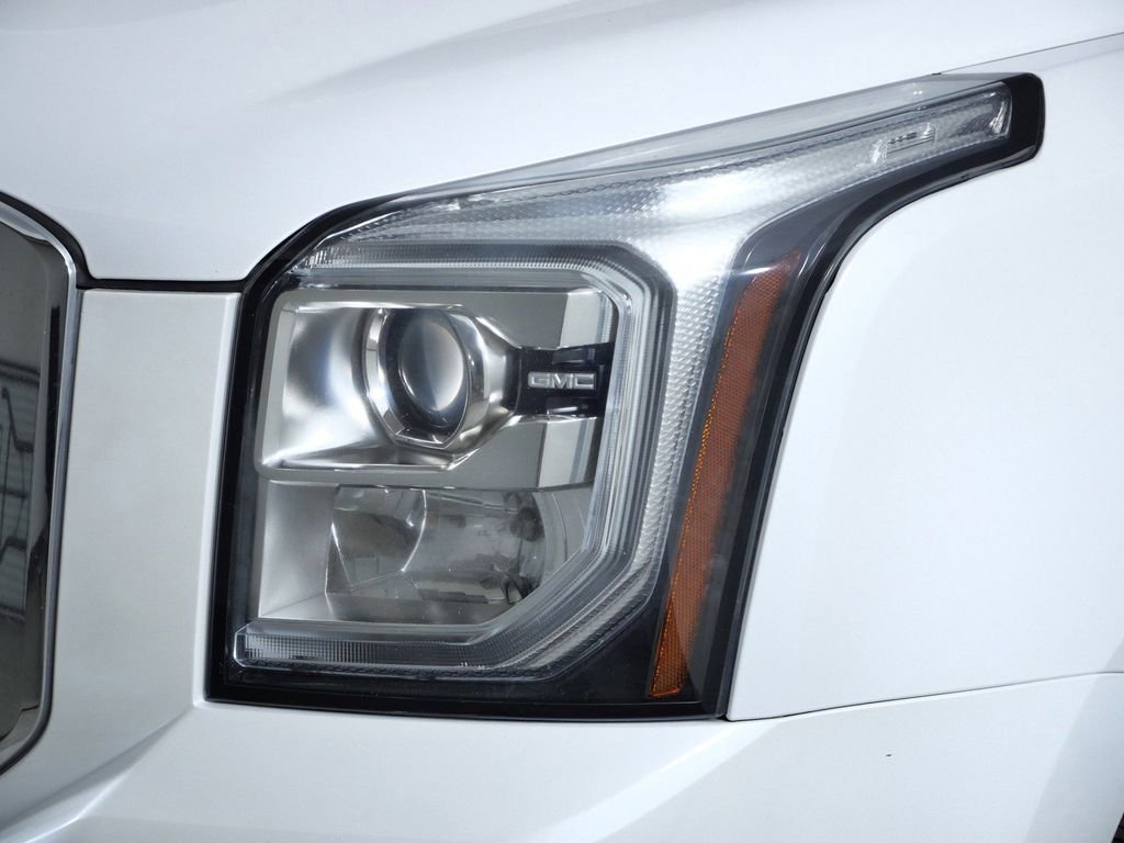 Used 2018 White GMC Denali image 4