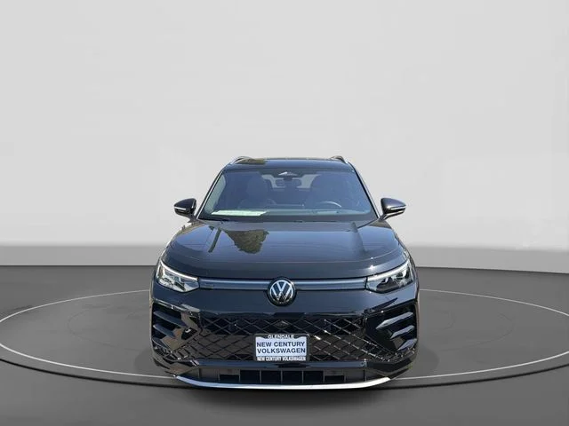 2026 Volkswagen Tiguan photo 2