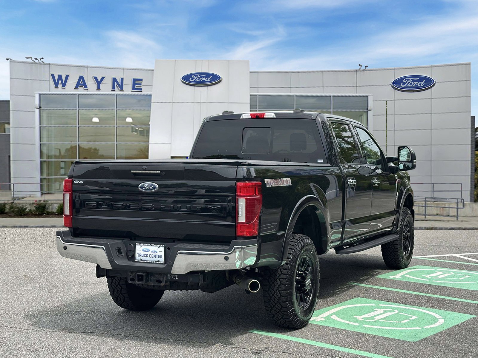 Used 2020 Black Ford LARIAT image 5