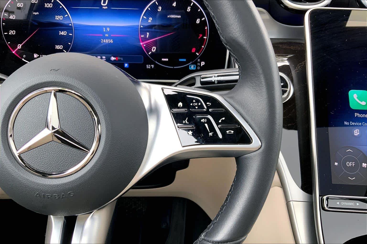 Certified Used 2025 Polar White Mercedes-Benz GLC 300 image 25