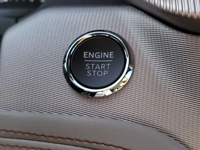 New 2027 Gray Metallic Ford Active image 31