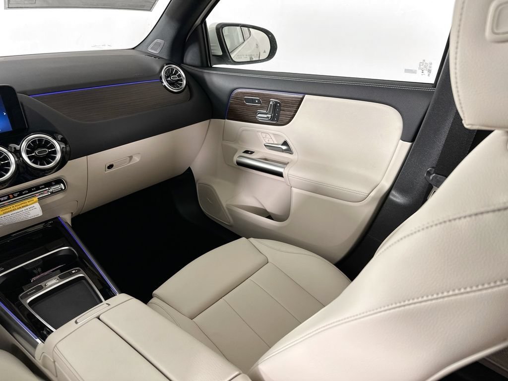 New 2026 Polar White Mercedes-Benz GLA 250 image 55