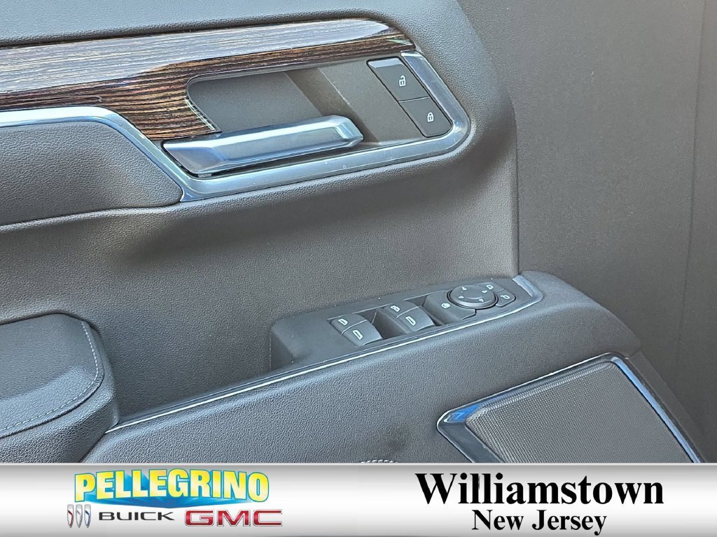 Certified Used 2023 DYNAMIC BLUE METALLIC GMC Elevation image 22