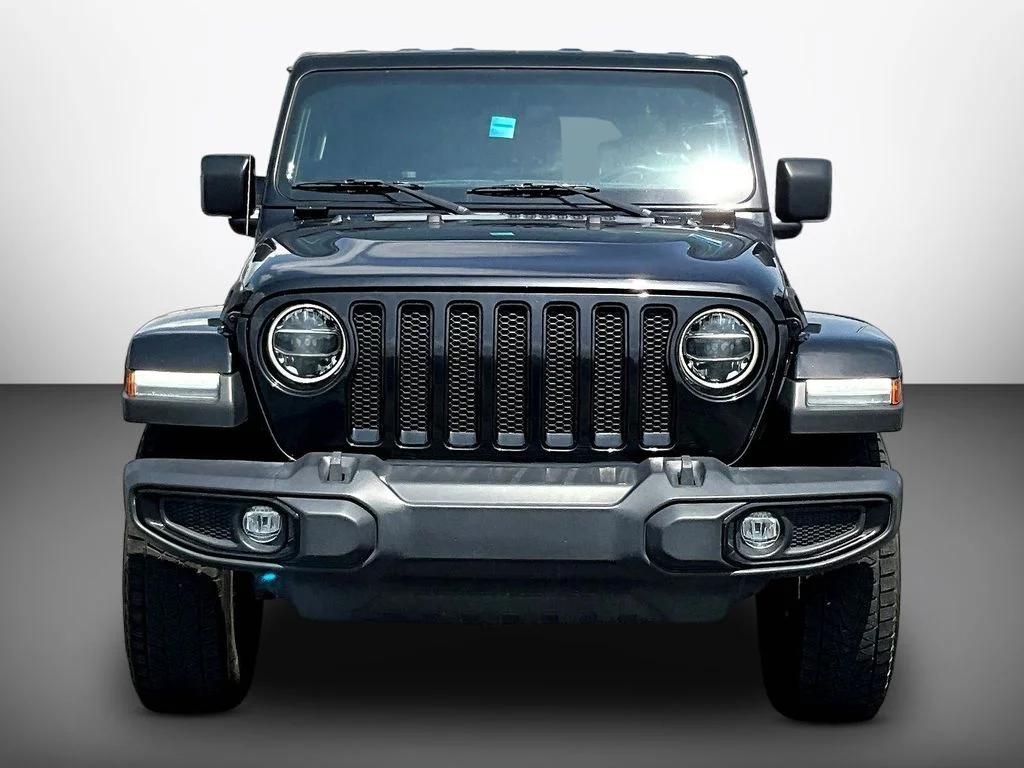 Used 2022 Black Jeep Unlimited Sahara Altitude image 2