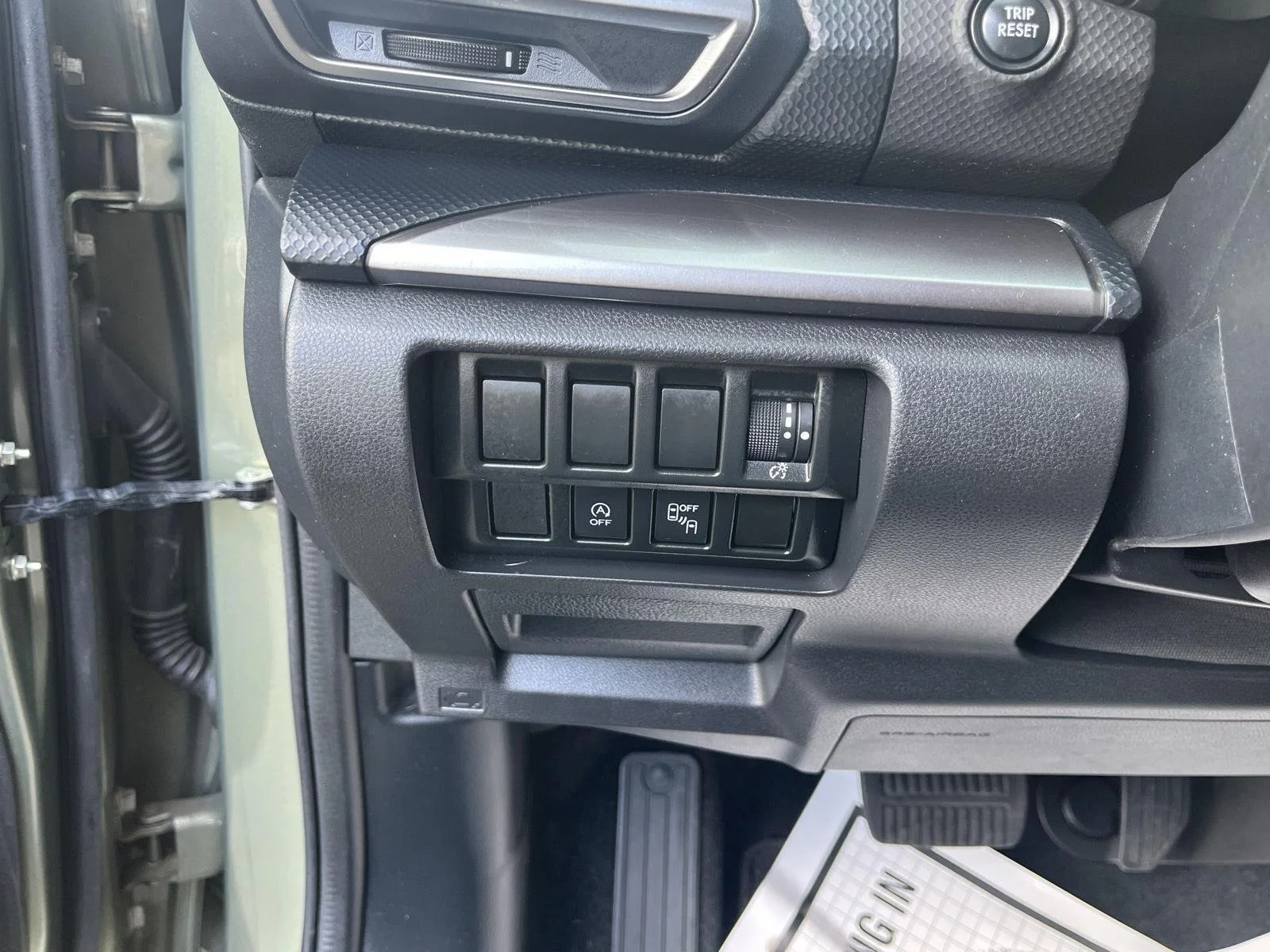 Used 2019 Jasper Green Metallic Subaru Premium image 30
