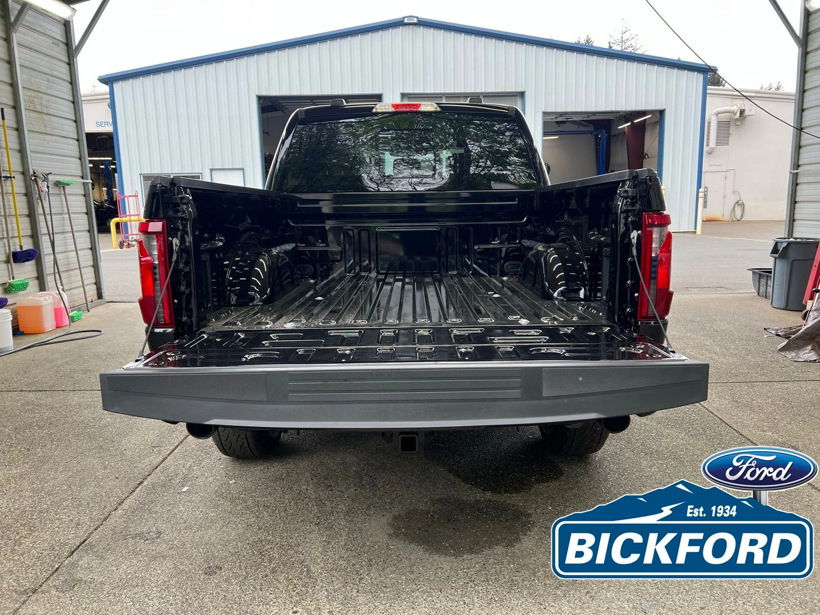 New 2026 Black Ford XLT image 7