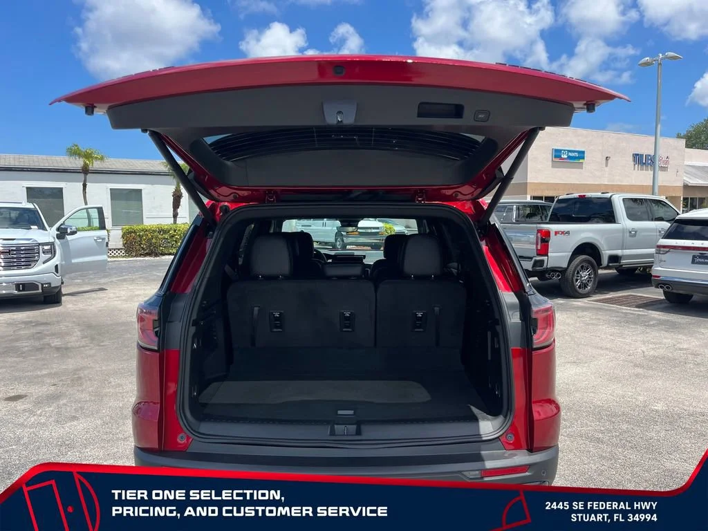 New 2026 Volcanic Red Tintcoat GMC Elevation image 10