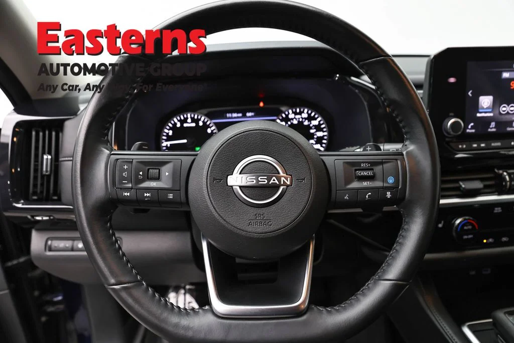 Used 2025 Blue Nissan SV image 10