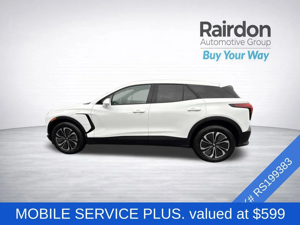 Used 2024 Summit White Chevrolet eAWD LT image 4