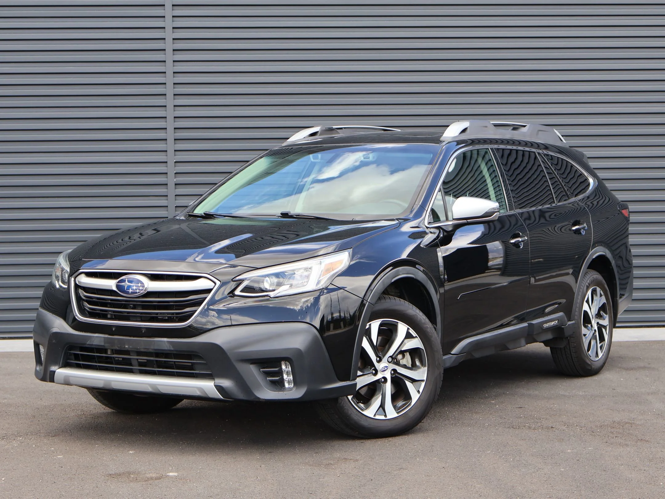 2020 Subaru Outback Touring XT's photo