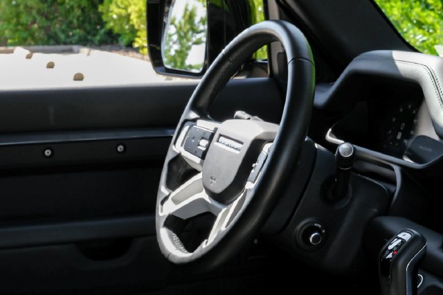 Certified Used 2025 Tasman Blue Metallic Land Rover S image 19