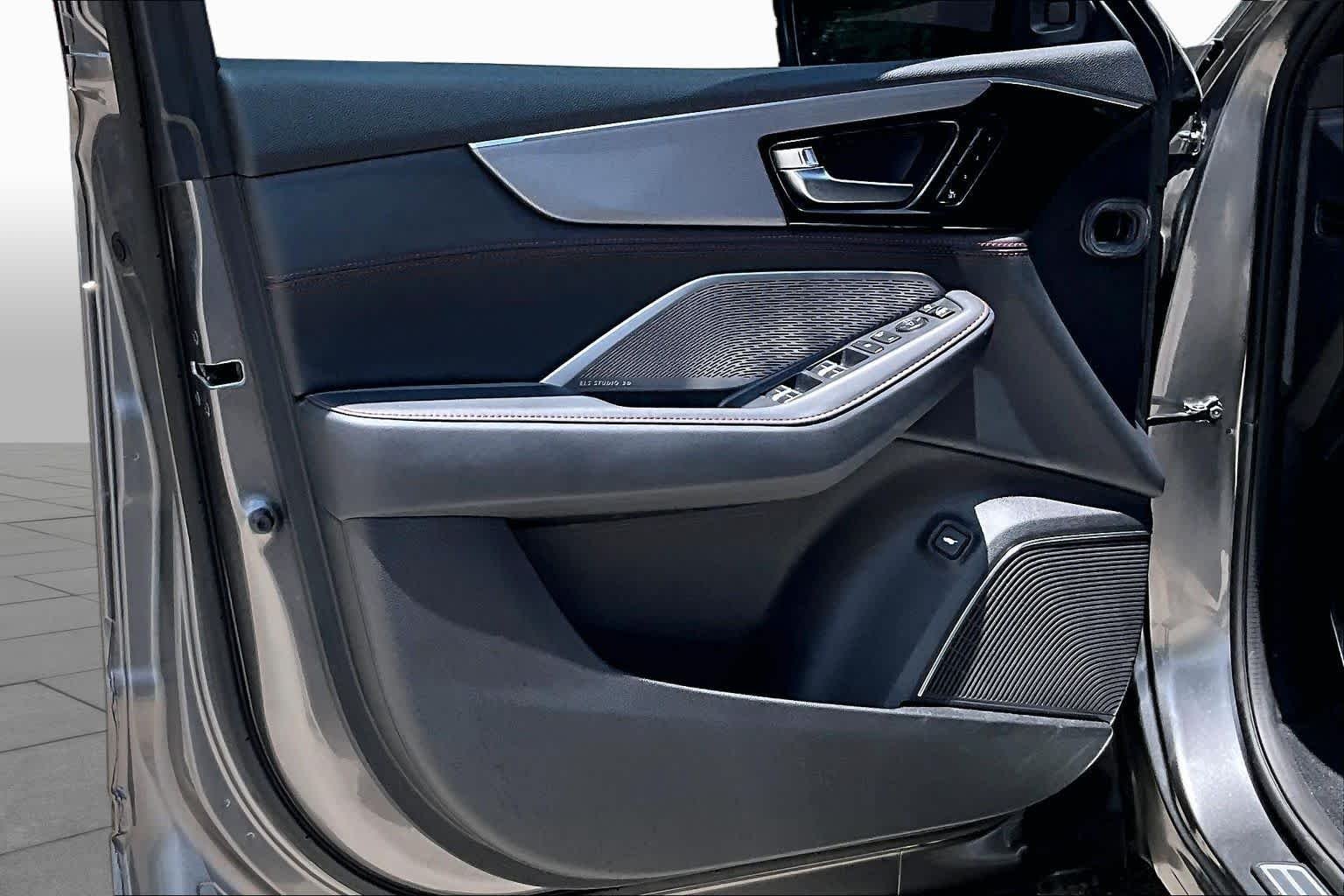 Used 2022 Liquid Carbon Metallic Acura Type S image 25