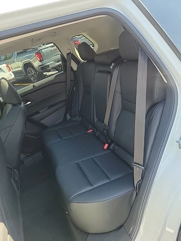 2026 Nissan Rogue SV - Photo 14