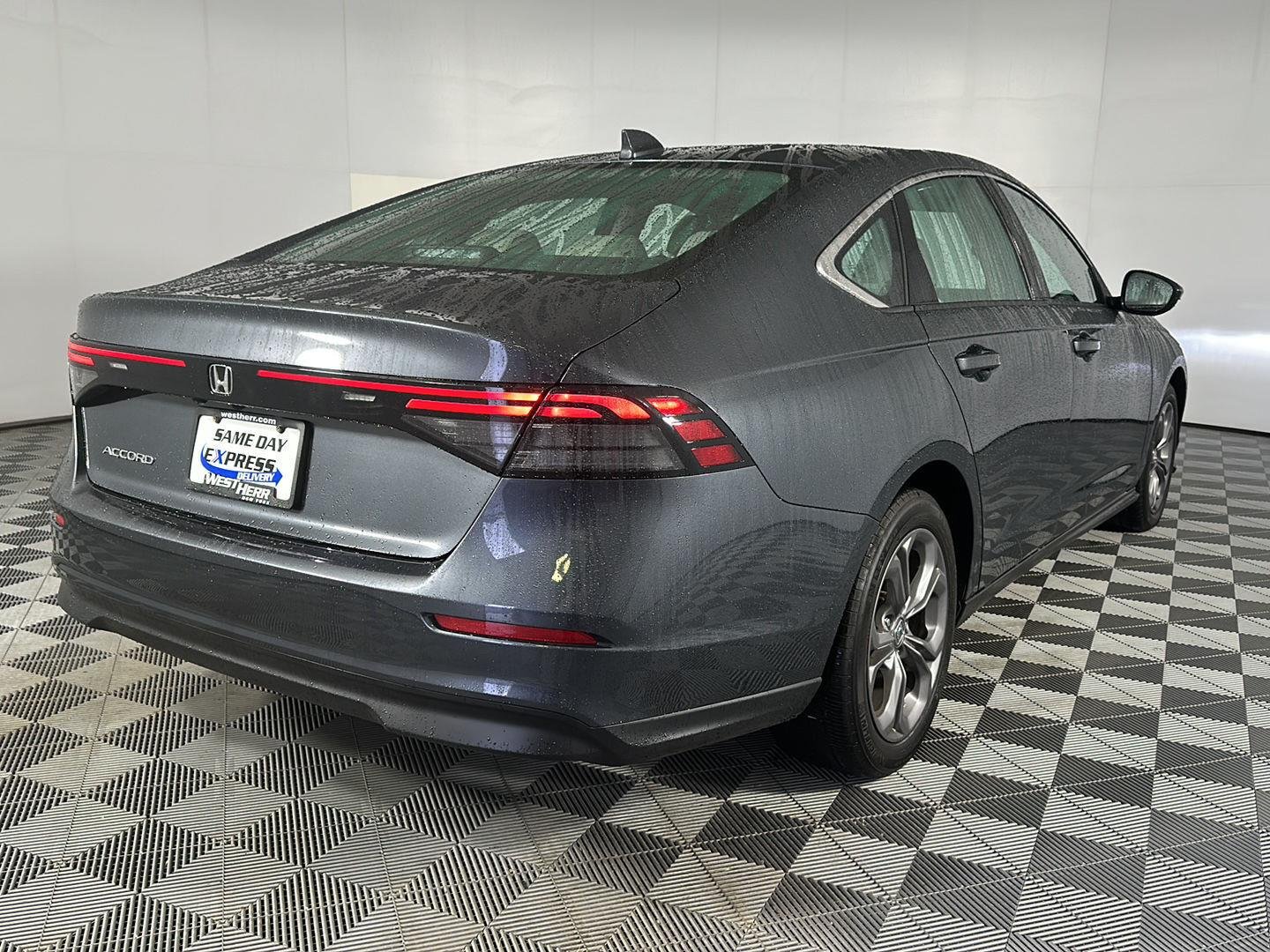 Used 2024 Meteorite Gray Metallic Honda EX image 7