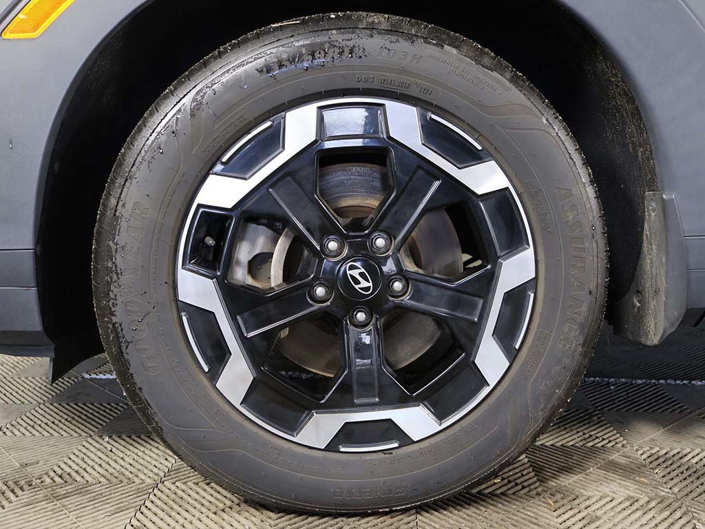 Used 2024 Gray Hyundai SE image 18