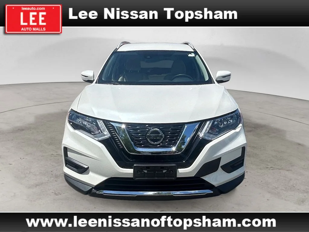Used 2019 Pearl White Tricoat Nissan SV image 9