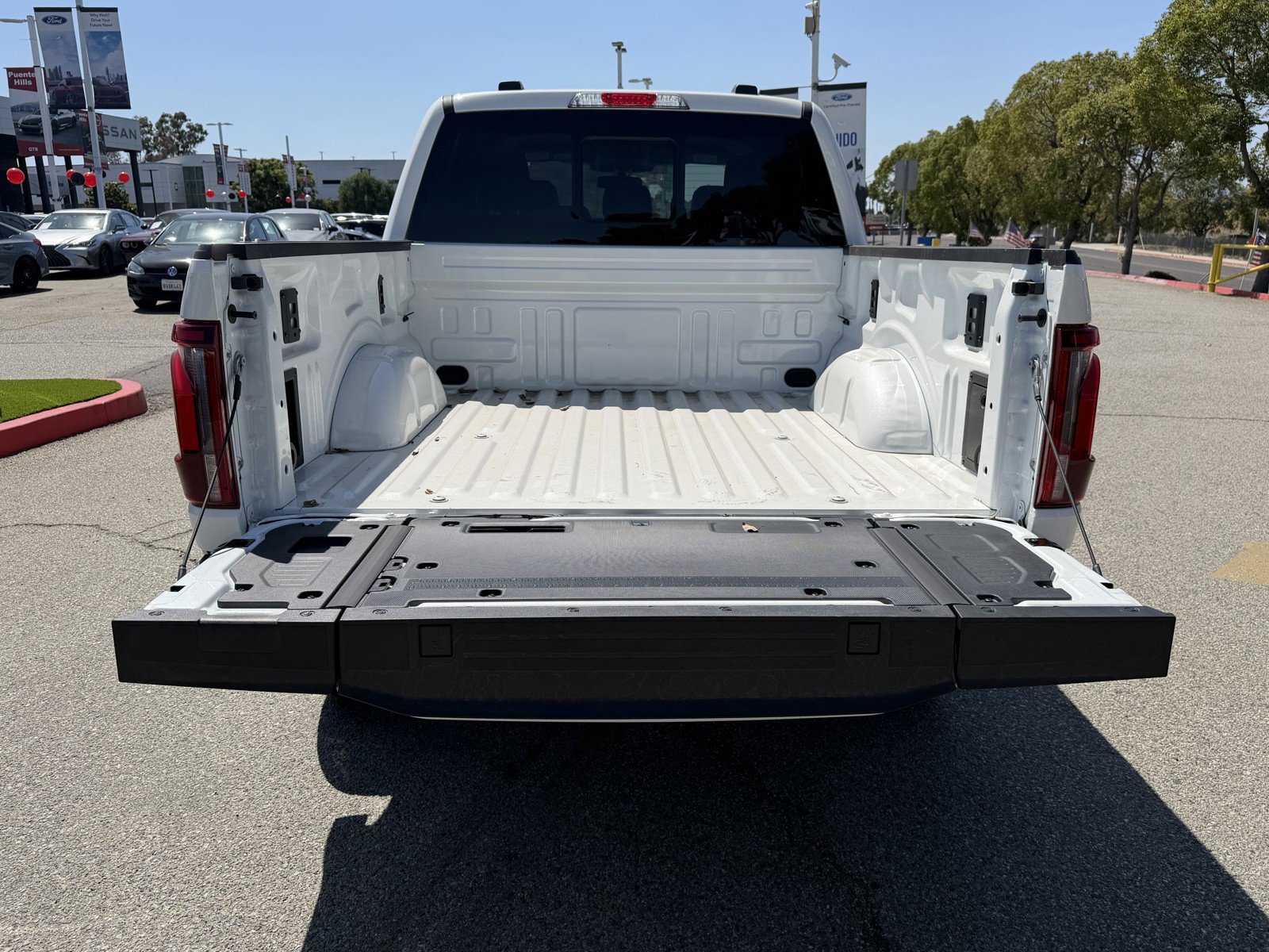 New 2025 Star White Metallic Tri-Coat Ford Lariat® image 16