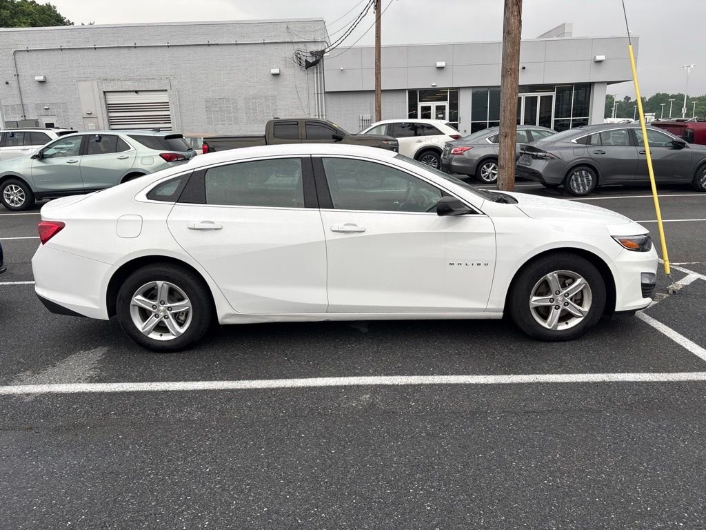 Used 2023 White Chevrolet LS image 9
