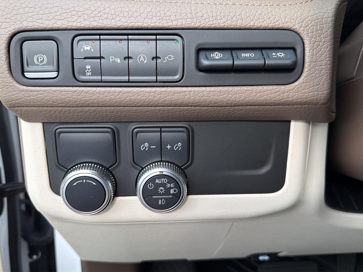 Used 2021 Summit White GMC Denali image 21