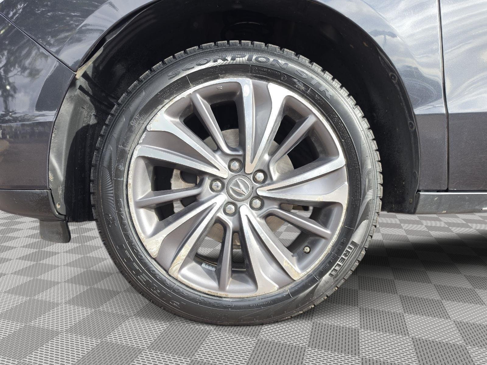 Used 2019 Gunmetal Metallic Acura w/Tech image 18