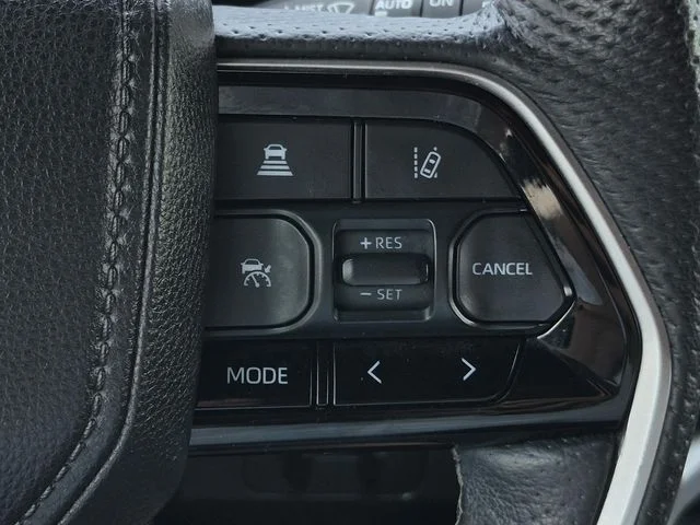 Used 2023 Wind Chill Pearl Toyota Platinum image 25
