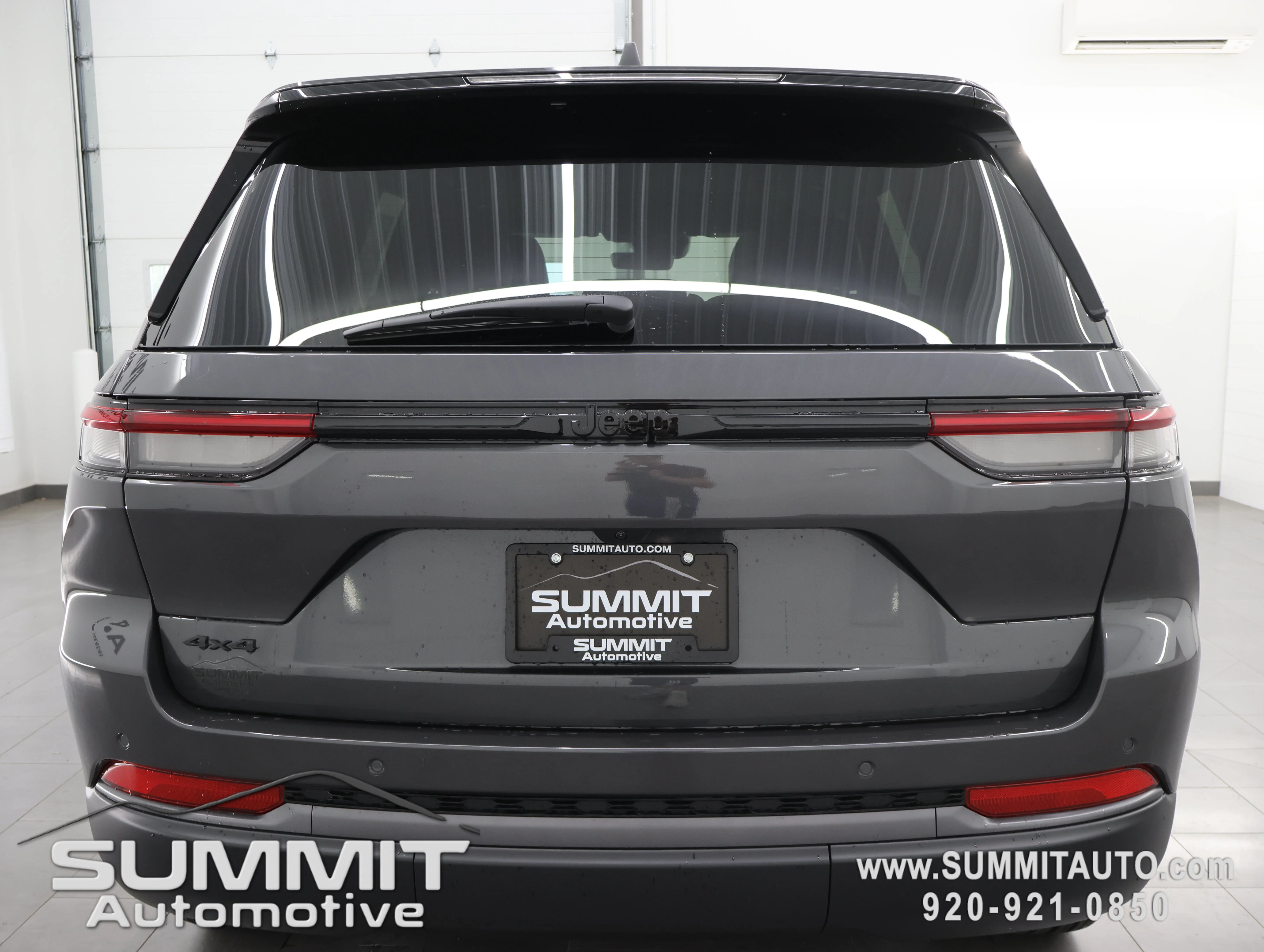 New 2026 Baltic Gray Metallic Clearcoat Jeep Altitude image 28