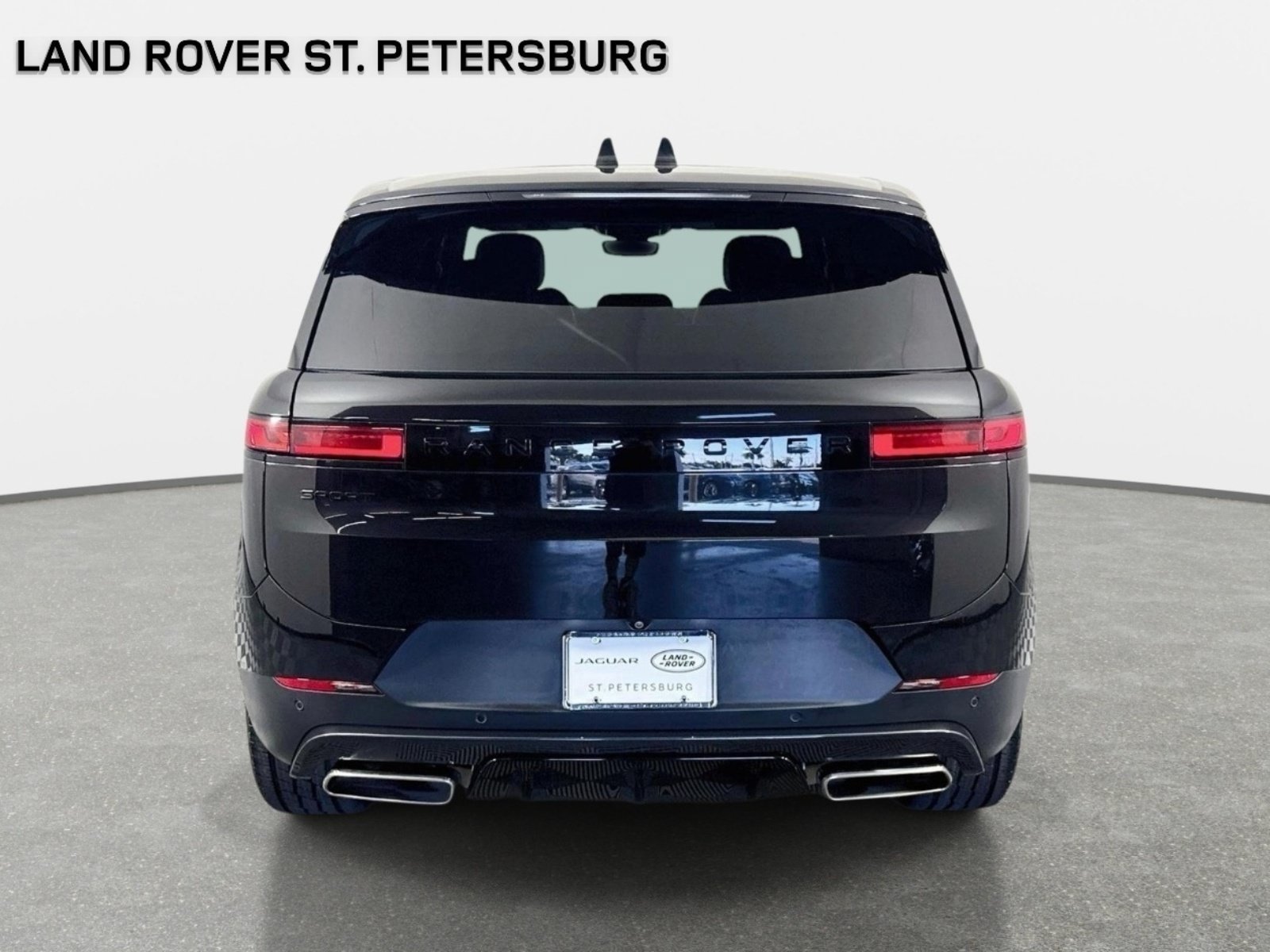 Used 2025 Santorini Black Metallic Land Rover SE image 6
