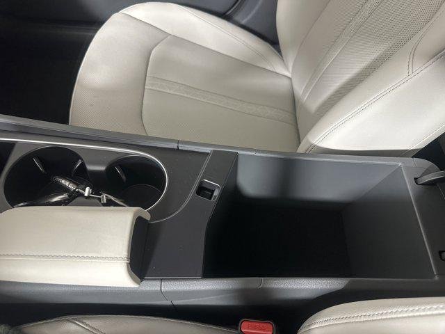 2025 Hyundai Sonata Hybrid Limited - Photo 19