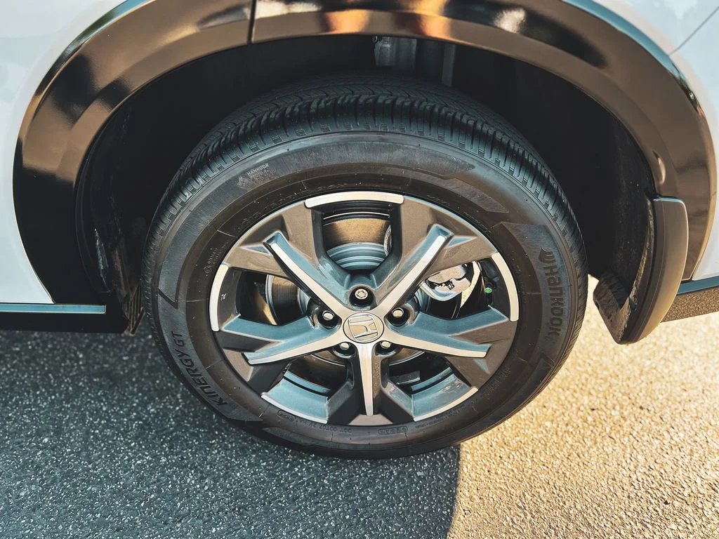 2025 Honda HR-V EX-L - Photo 13