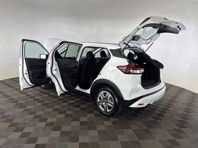 Used 2023 White Nissan S image 16