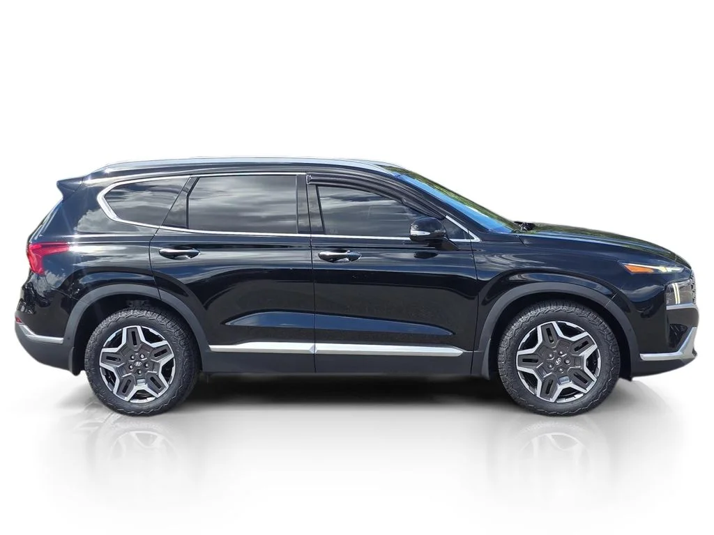 Used 2023 Black Hyundai Limited image 6