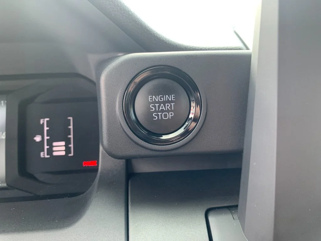 Used 2024  Toyota SR image 24