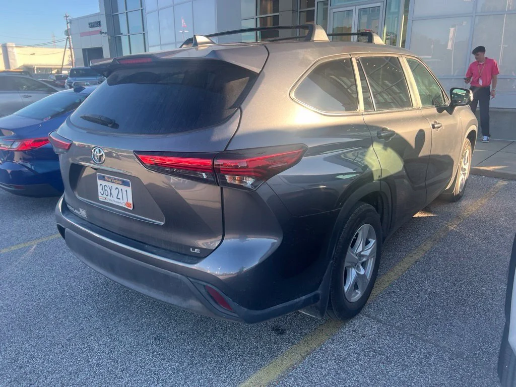 Used 2023 Gray Toyota LE image 4