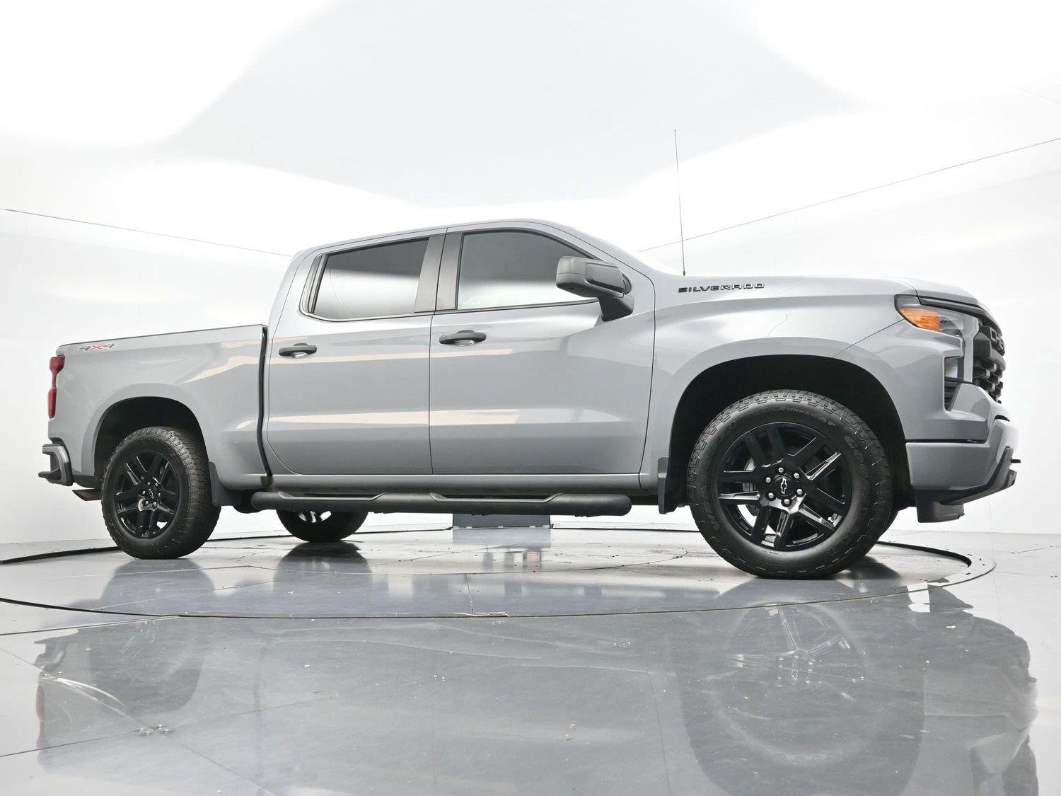 Used 2024 Slate Gray Metallic Chevrolet Custom image 40