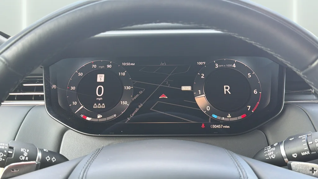 Used 2025 Black Land Rover SE image 25