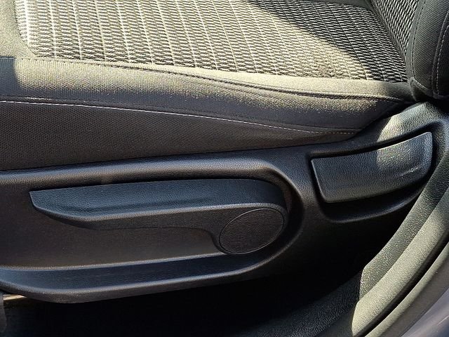 Used 2022 Silver Kia LX image 27